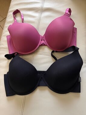 Vince Camuto Seamless Molded Bras - Magenta and Black Duo
